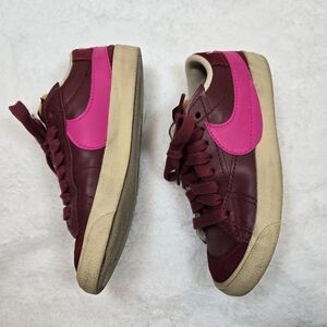 Nike Blazer Low Jumbo Womens Size 9 Red Pink Running Shoes DQ1470 600